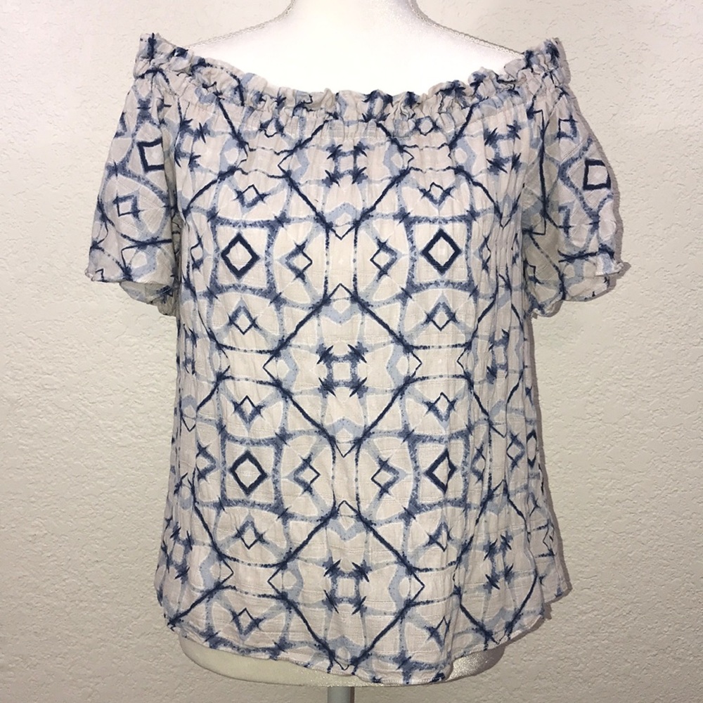 Miss Me | Over the Shoulder Blouse.    E